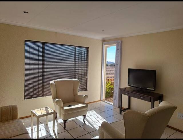 3 BEDROOM TOWNHOUSE FOR SALE IN WILROPARK